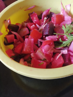 બીટરૂટનો સલાડ (Beetroot Salad Recipe In Gujarati) રેસીપી મુખ્ય ફોટો