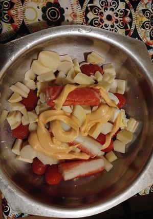 Una foto de Ensalada de Kanikama, Tomate Cherry y Palmitos