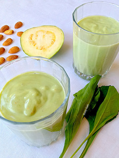 A picture of Spinach guava smoothie.