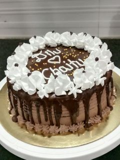 एगलेस चॉकलेट ट्रफल केक(Eggless chocolate cake recipe in hindi) रेसिपी मुख्य फोटो