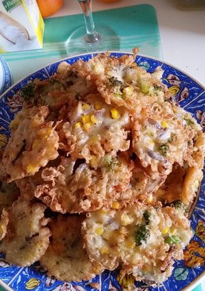 A picture of Vegetarian mini crispy omelet.