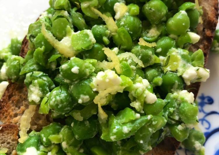 Steps to Prepare Homemade Smashed peas on toast