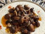 فطر مكرمل مع البصل