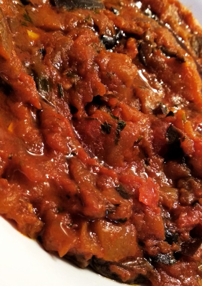 Una foto de Zaalouk (ensalada de berenjenas)