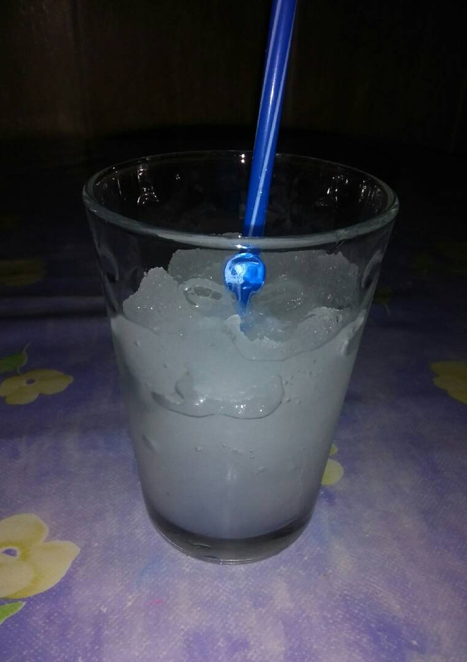 Una foto de Sorbete de limón sin alcohol