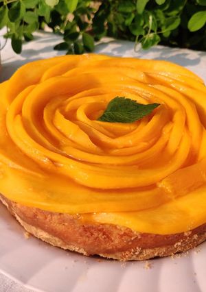 A picture of Baked mango cheesecake without oven and creamcheese.