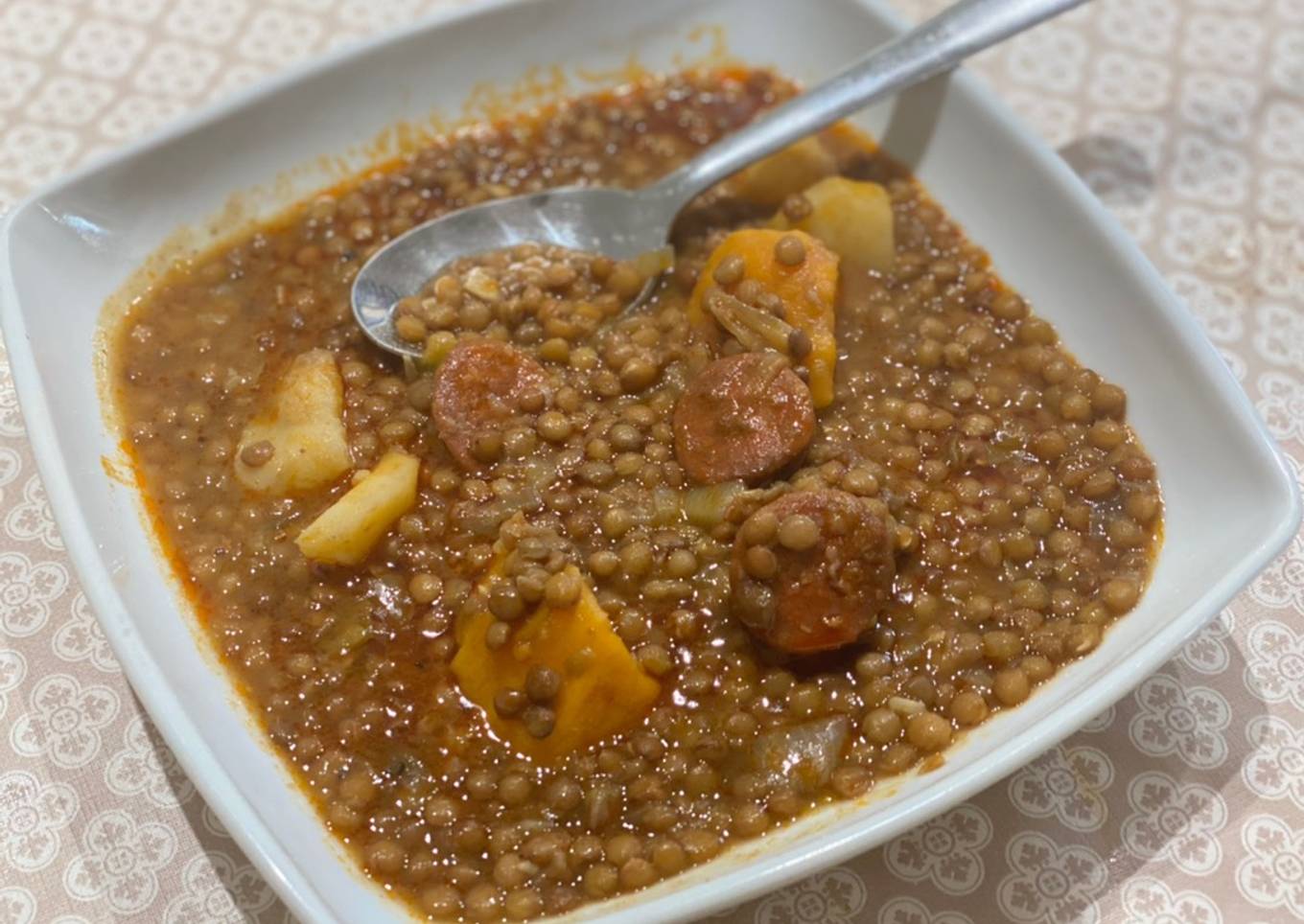 Lentejas con chorizo y boniato, para una alimentación saludable y rica