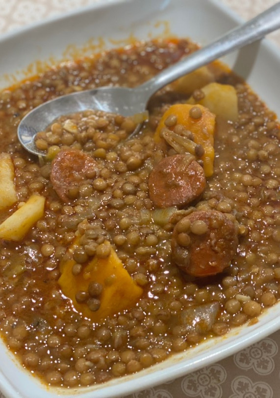 Una foto de Lentejas con chorizo y boniato, para una alimentación saludable y rica