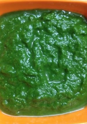 A picture of Mooli k patte ki chutney.