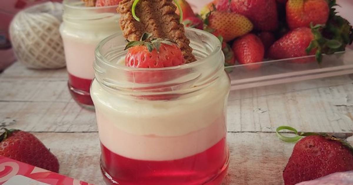 Strawberry jello custard shots Recipe by Sanober Danish - Cookpad