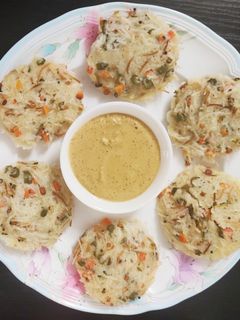 வெஜ் சேமியா இட்லி (Veg Vermicelli Idly) செய்முறை முக்கிய புகைப்படம்