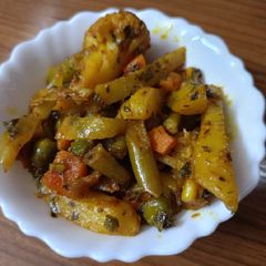 Ranch dressing frozen mix vegetable sabzi A picture of Ranch dressing frozen mix vegetable sabzi.