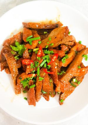 Hình của món Thịt kho chả cá.