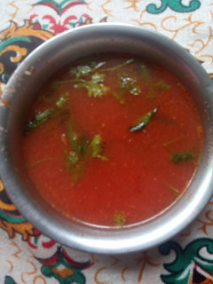 தக்காளி ரசம் (Thakkali rasam recipe in tamil) செய்முறை முக்கிய புகைப்படம்