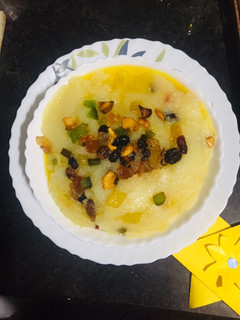 Dry fruits white kesari செய்முறை முக்கிய புகைப்படம்