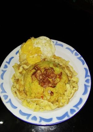 Foto resep Nasgor bumbu kuning ala aku