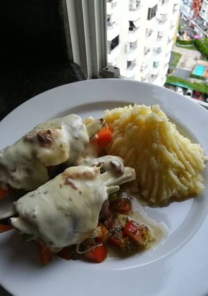 รูปของ Staffed steak roll with puree