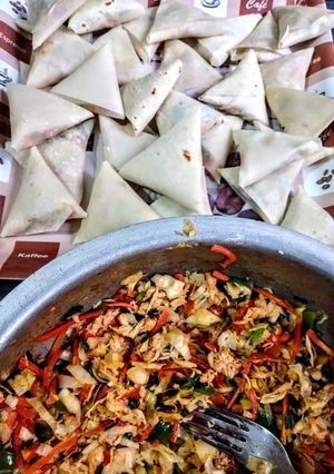 A picture of Chinese Samosy.