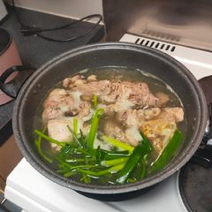 A picture of Chinese-style Mutton soup.