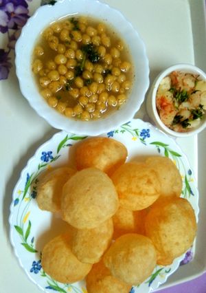 पानी बताशे (Pani batashe recipe in hindi) रेसिपी मुख्य फोटो