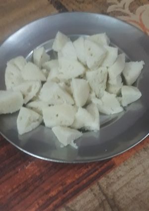 A picture of Idli.