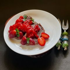 A picture of Raggi & Strawberry Crepe.
