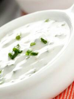 Una foto de Salsa de yogur vegana