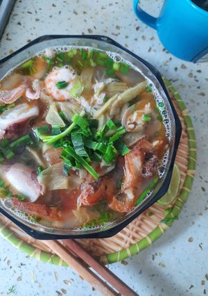 Hình của món Bún hải sản dọn tủ.