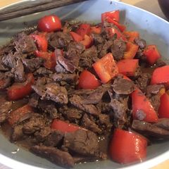 A picture of Chicken liver and red pepper.