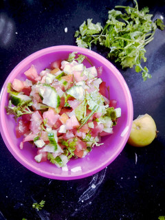 मिक्स वेज सलाद (mix veg salad recipe in Hindi) रेसिपी मुख्य फोटो