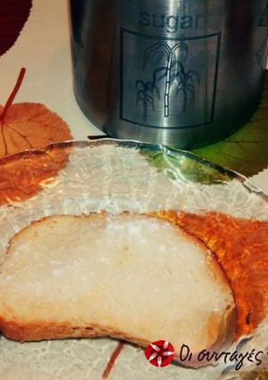 A picture of Bread with sugar.