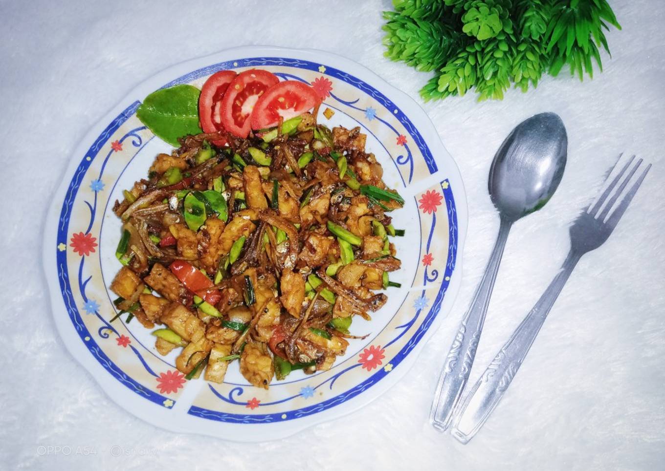 Oseng TeTeTe (tempe,teri,Pete) saos petis Madura