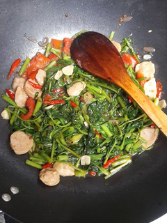Foto resep Tumis Kangkung Bakso