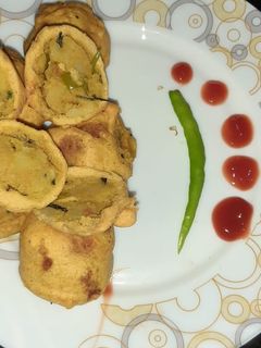 बटाटा वडा (Batata vada recipe in hindi) रेसिपी मुख्य फोटो