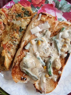 A picture of Omelette sandwich.