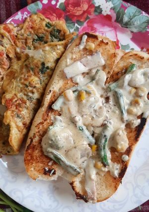 A picture of Omelette sandwich.