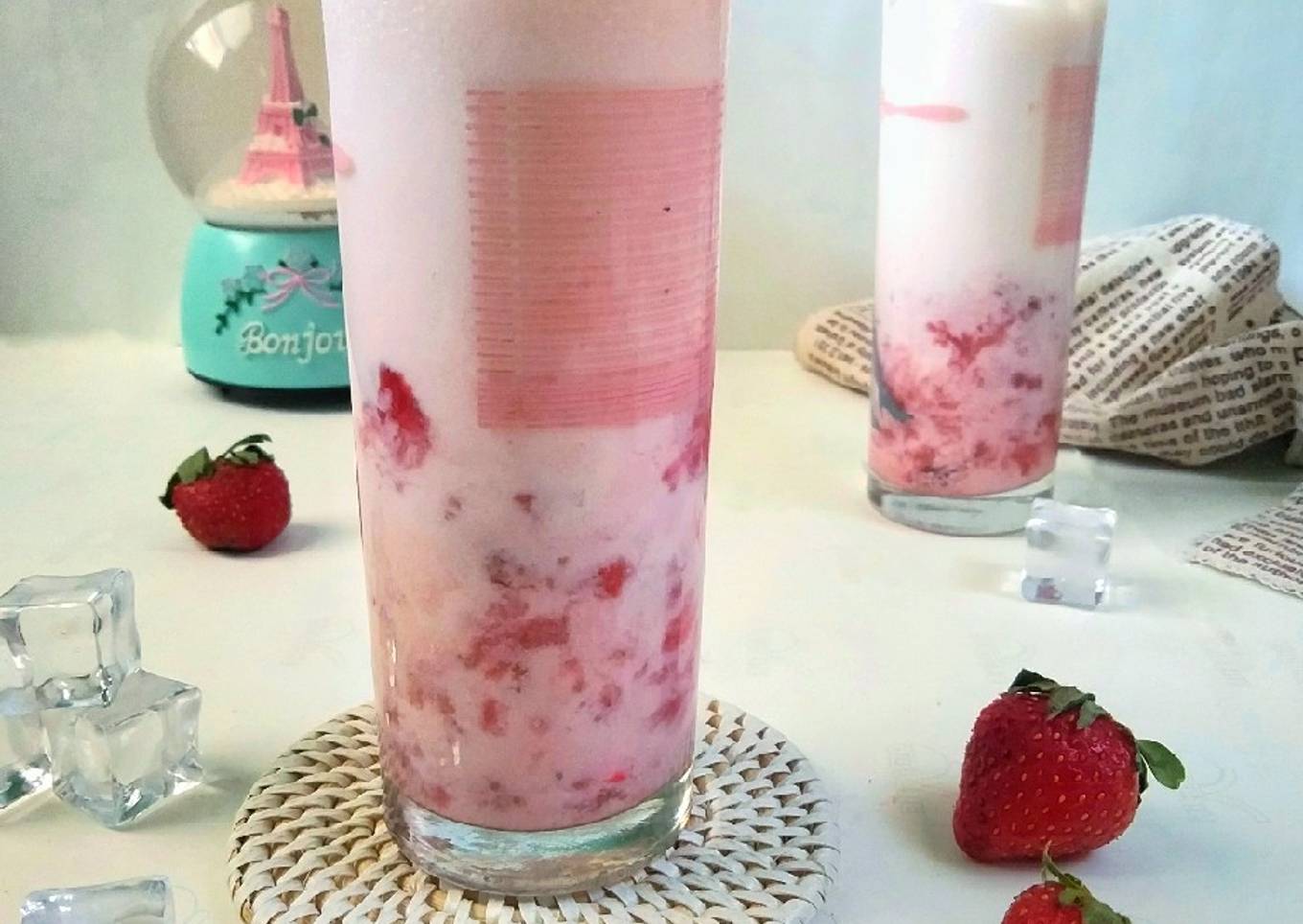 Korean Strawberry Milk