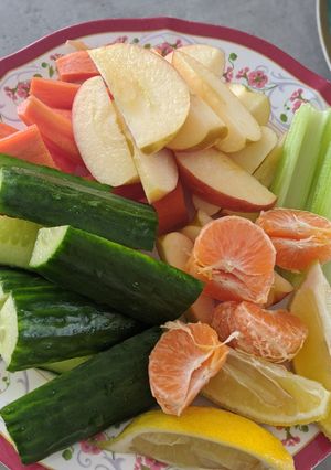 A picture of Salad platter.