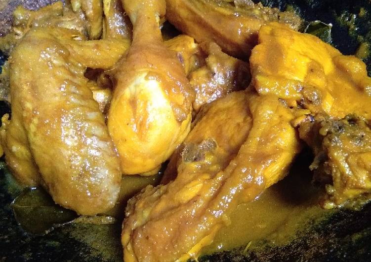 Ayam ungkeb bumbu seadanya