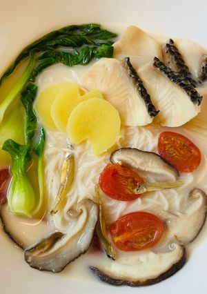 A picture of Sliced fish noodle.