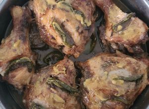 Una foto de Pollo al horno con berenjenas