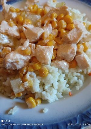 Tejszínes-kukoricás-cukkinis csirkeragu recept fotója