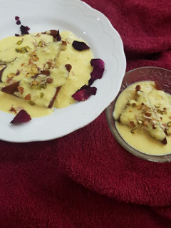 शाही टुकड़ा(shahi tukda recipe in hindi) रेसिपी मुख्य फोटो