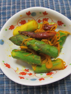 黃薑蝦醬蘆筍 的食譜成品照片