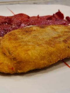 Una foto de San Jacobo de pollo