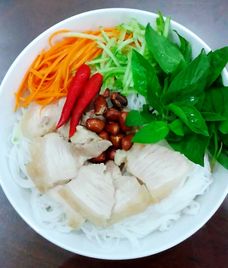 bún đậu thịt luộc