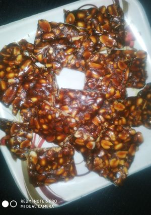 A picture of Peanut chikki.