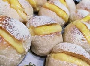 Una foto de Bollos de Crema Pastelera