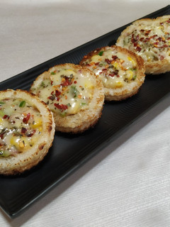 मेक्सिकन पिझ्झा काॅईन (Mexican Pizza Coin recipe in marathi) रेसिपी चे मुख्य फोटो