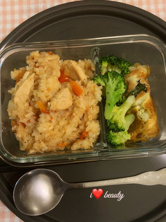 蕃茄奶油雞肉燉飯(懶人便當菜) 的食譜成品照片